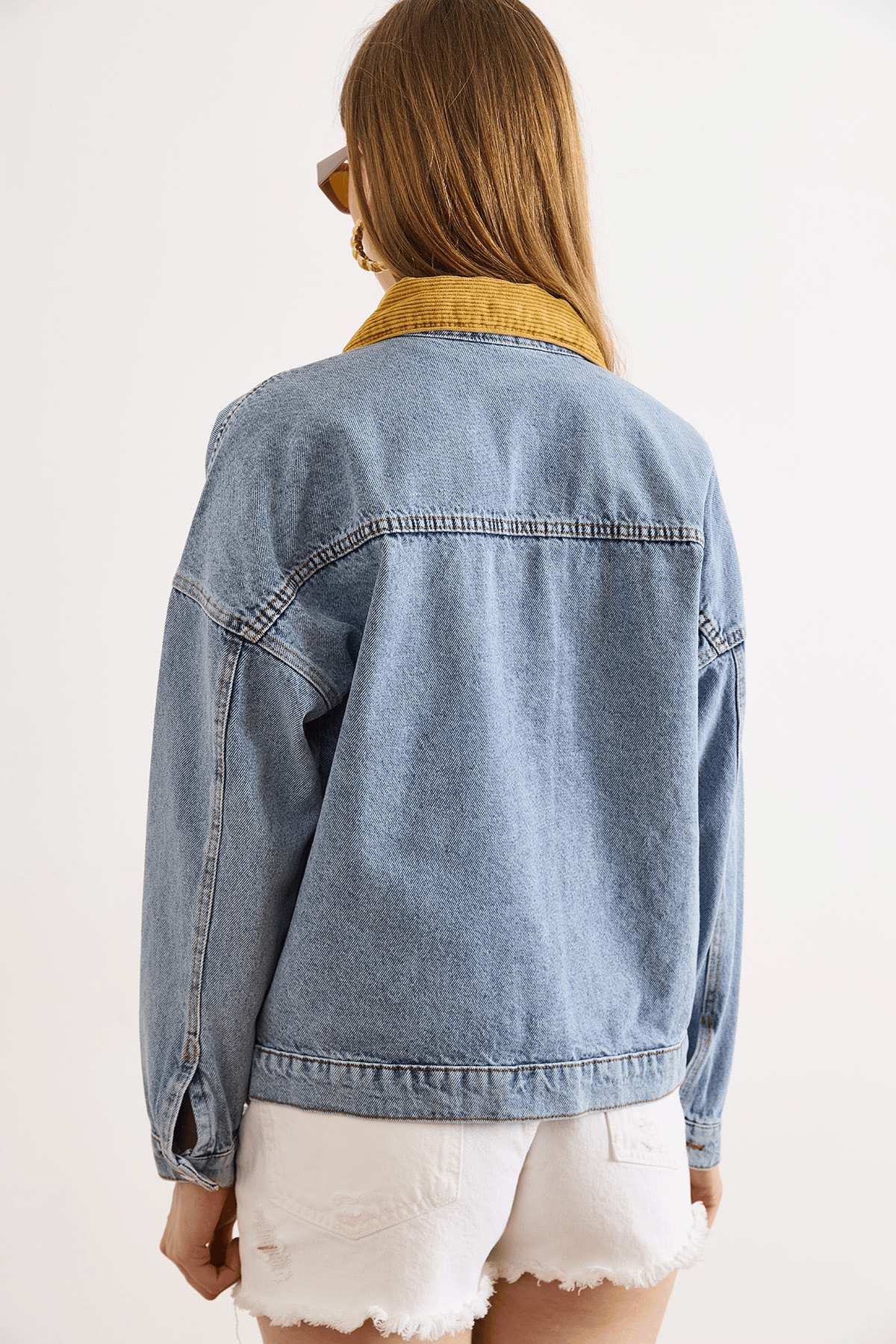 Kadife Yaka Detaylı 3 Cepli Denim Ceket Açık Mavi