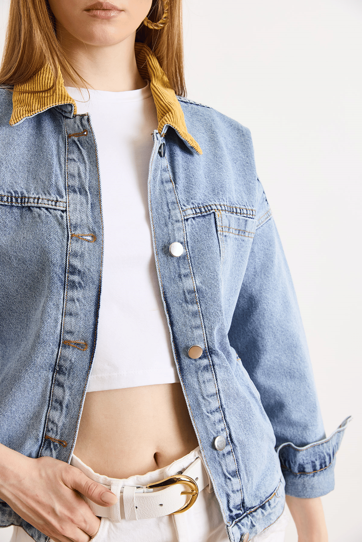 Kadife Yaka Detaylı 3 Cepli Denim Ceket Açık Mavi
