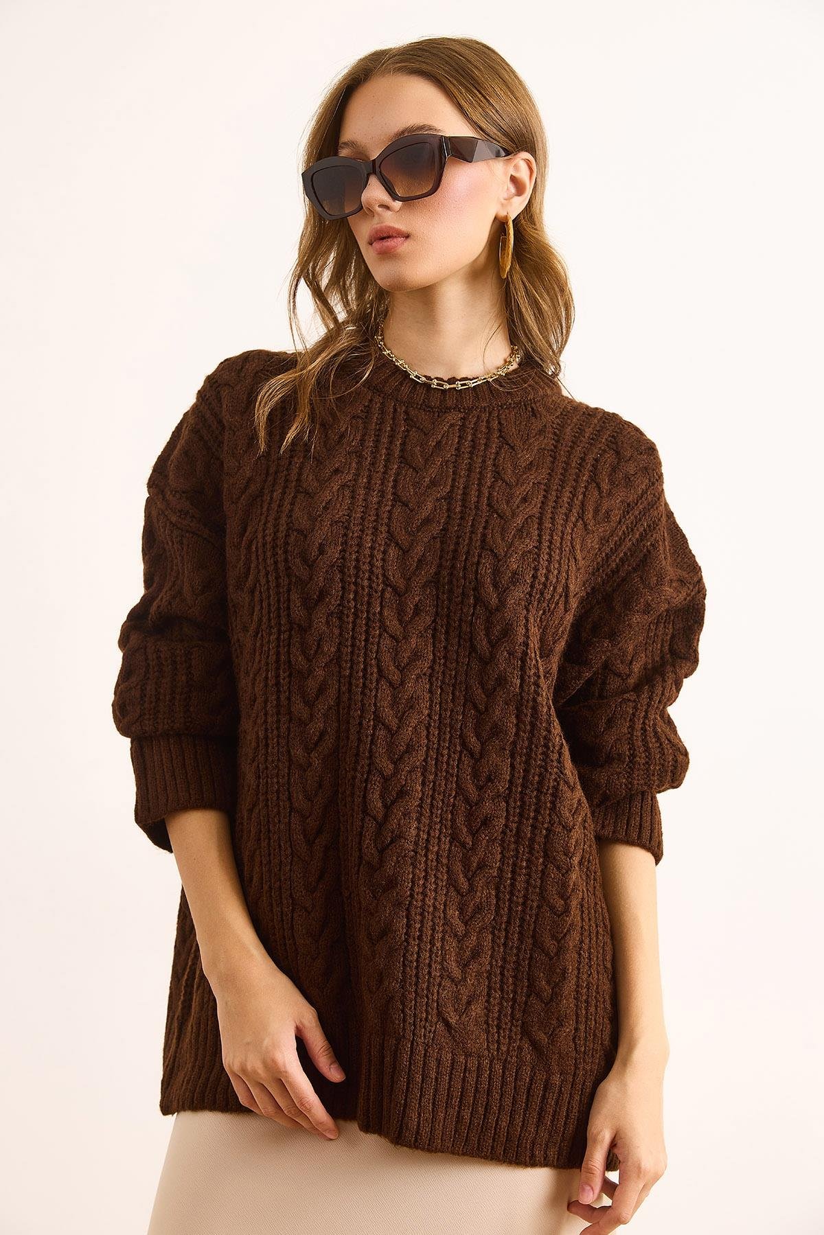 Kalın Saç Örgülü Oversize Triko Kazak Kahverengi