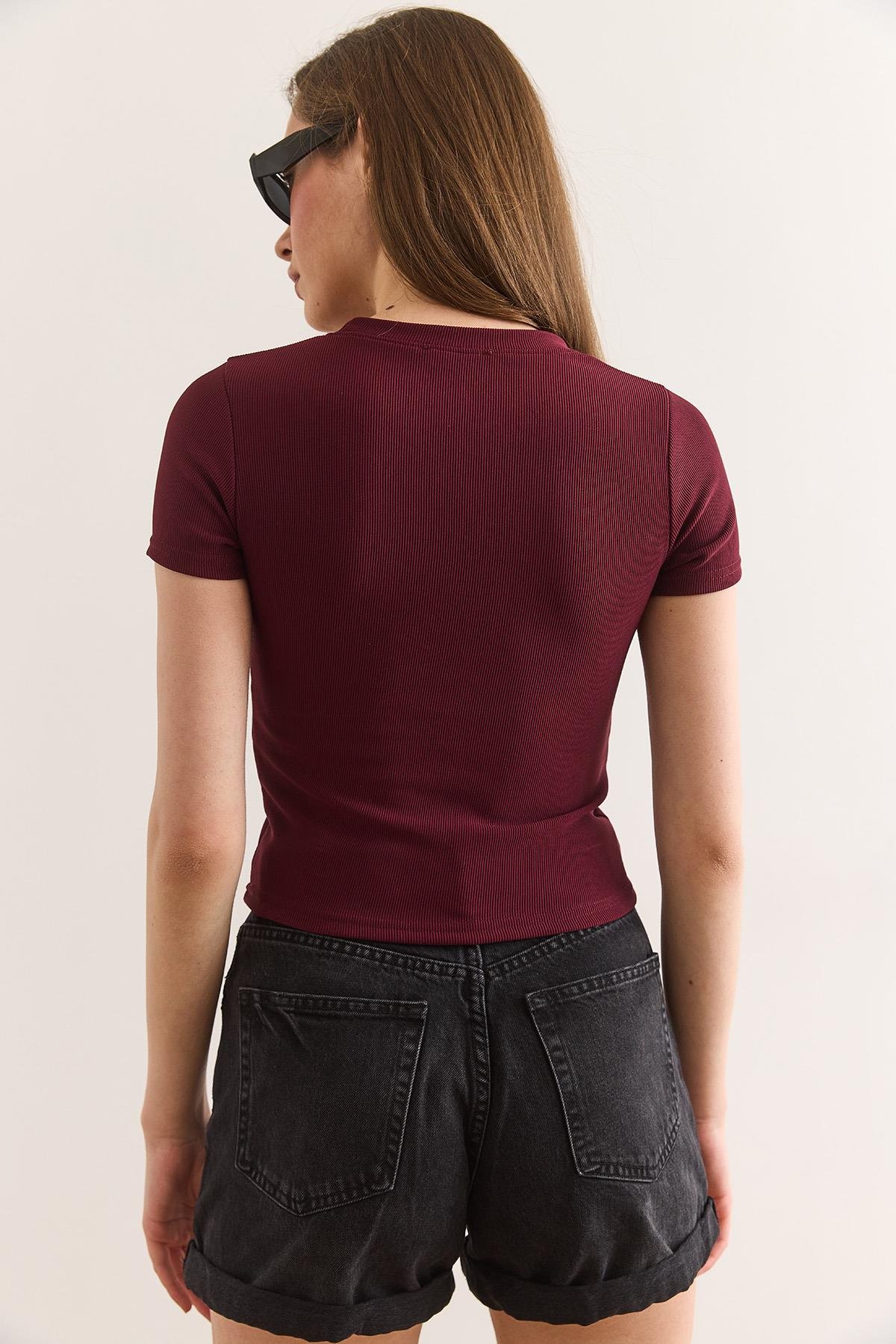 Kalp Dekolteli İnce Fitilli Crop Bluz Bordo