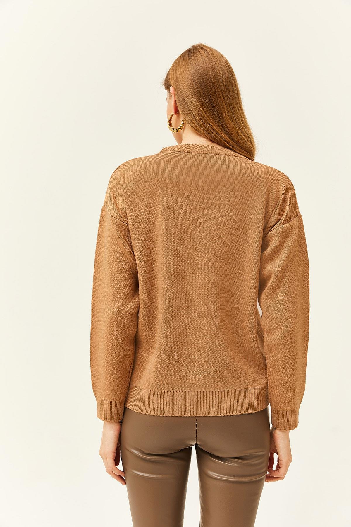 Kalp Detaylı Triko Kazak Camel