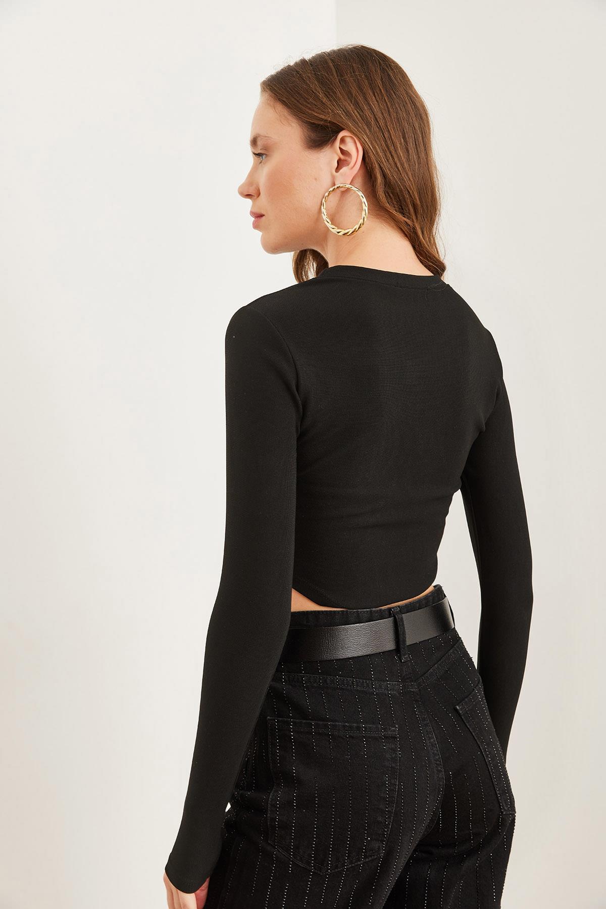 Kalp Nakışlı Fitilli Crop Bluz Siyah