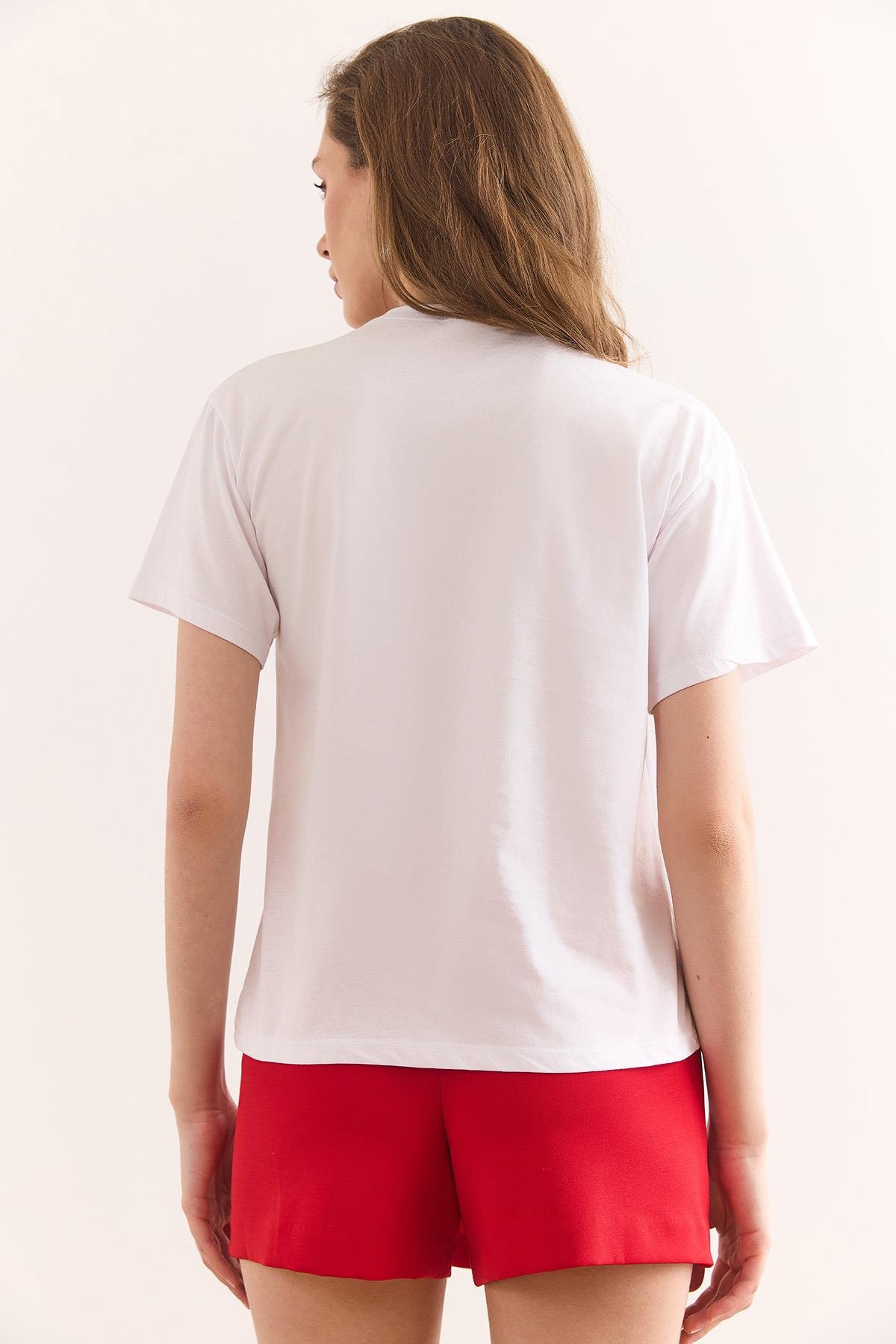 Kalp Nakışlı Pamuk Regular Fit Tişört Beyaz