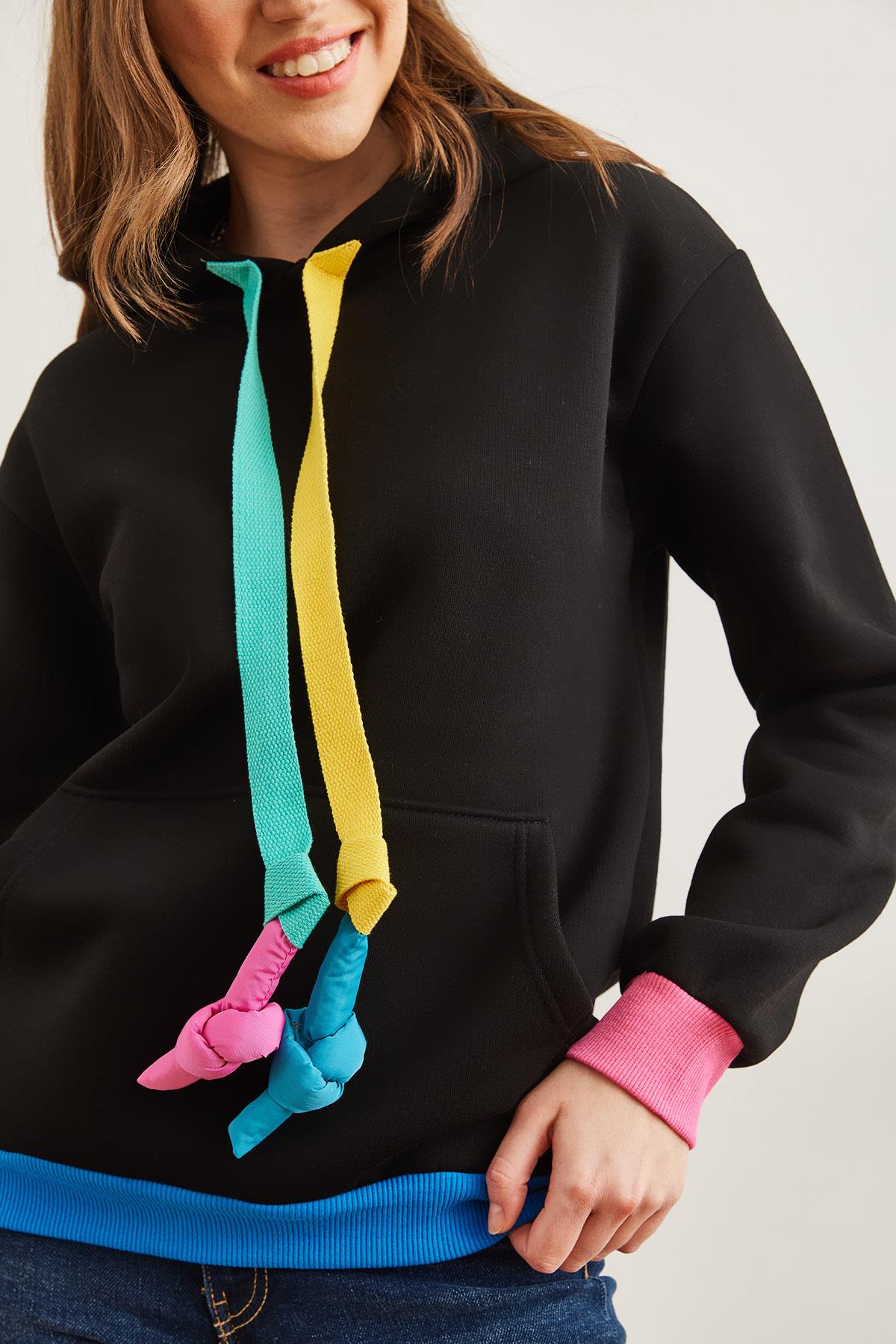 Kapüşonlu Bağcık Detaylı Şardonlu Sweatshirt Siyah