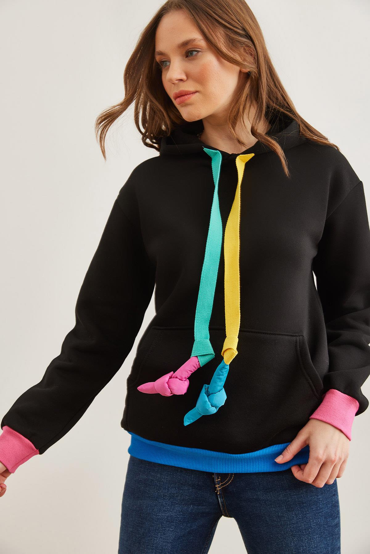 Kapüşonlu Bağcık Detaylı Şardonlu Sweatshirt Siyah