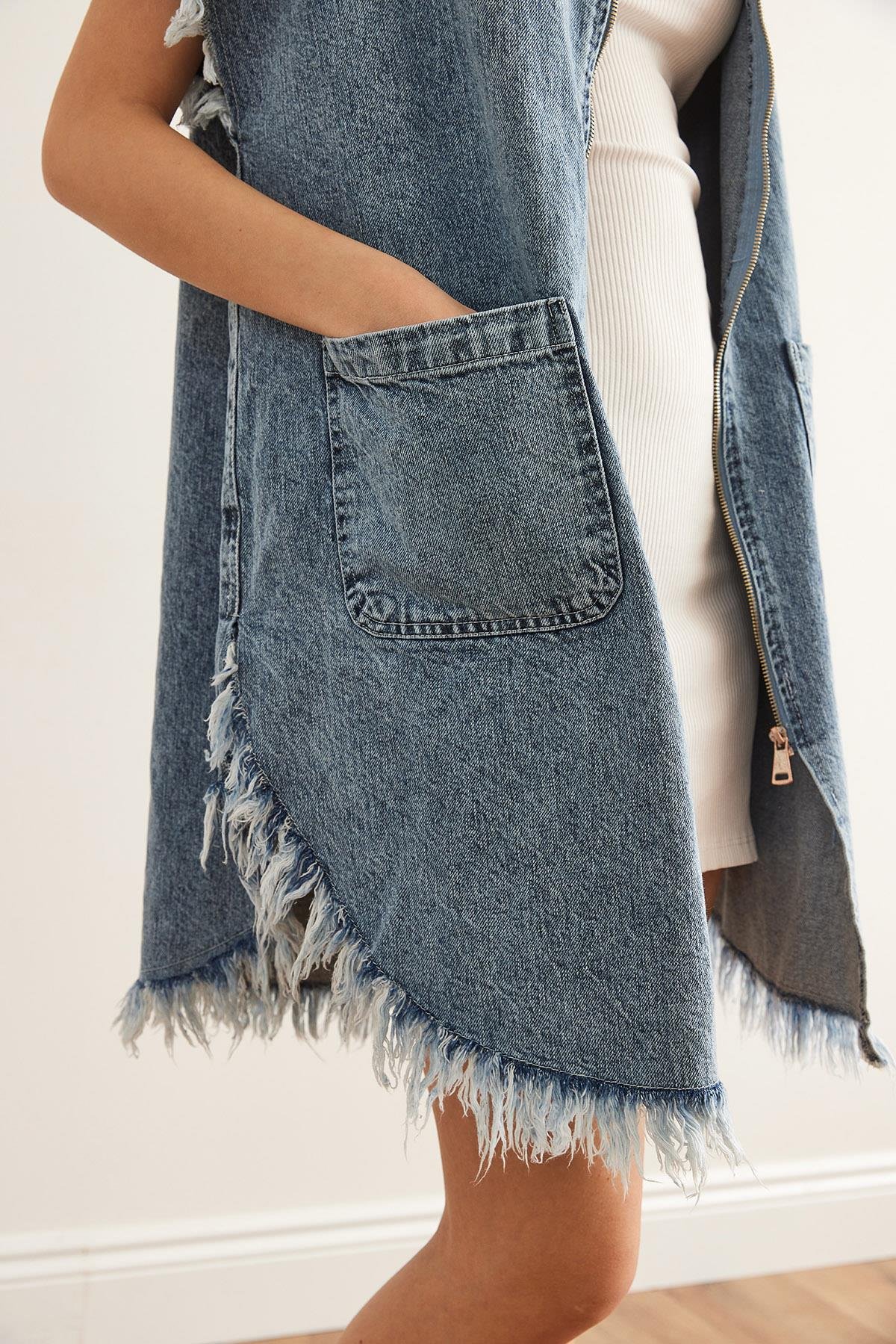 Kapüşonlu Püskül Detaylı Uzun Denim Yelek Mavi