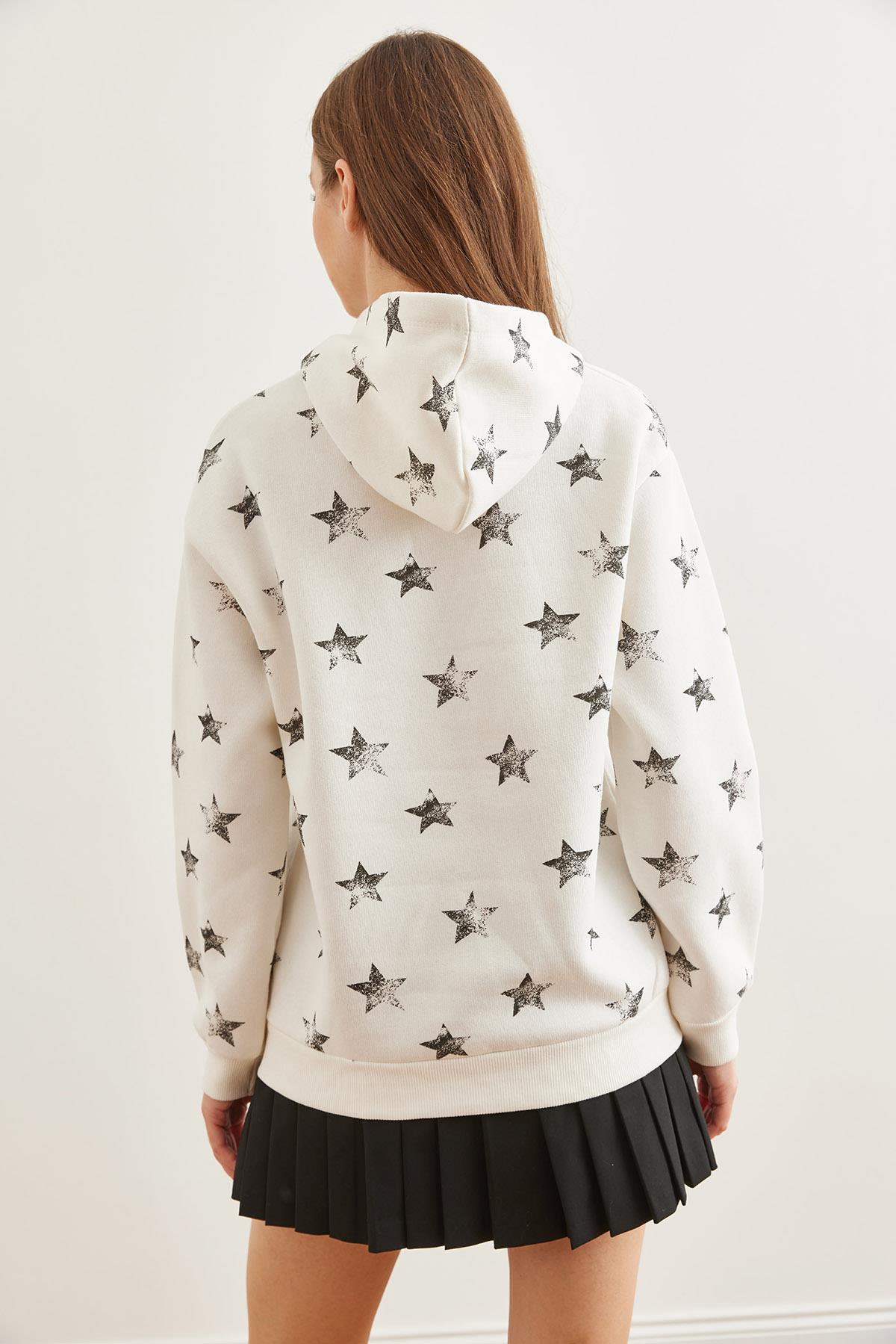Kapüşonlu Yıldız Baskılı Şardonlu Kalın Sweatshirt Ekru Siyah