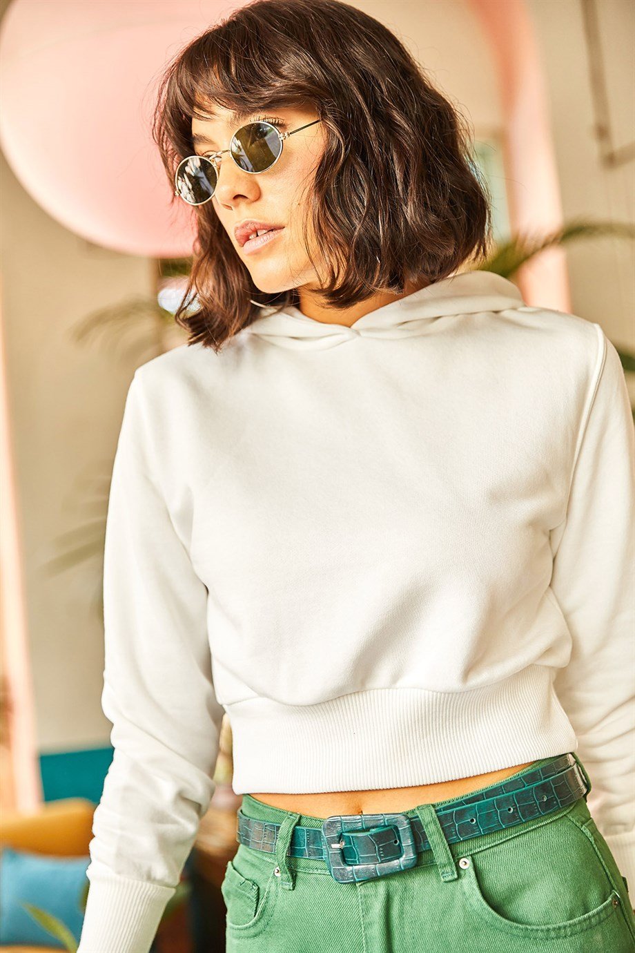 Kapüşonu Baskılı Yumuşak Dokulu Crop Sweatshirt Ekru