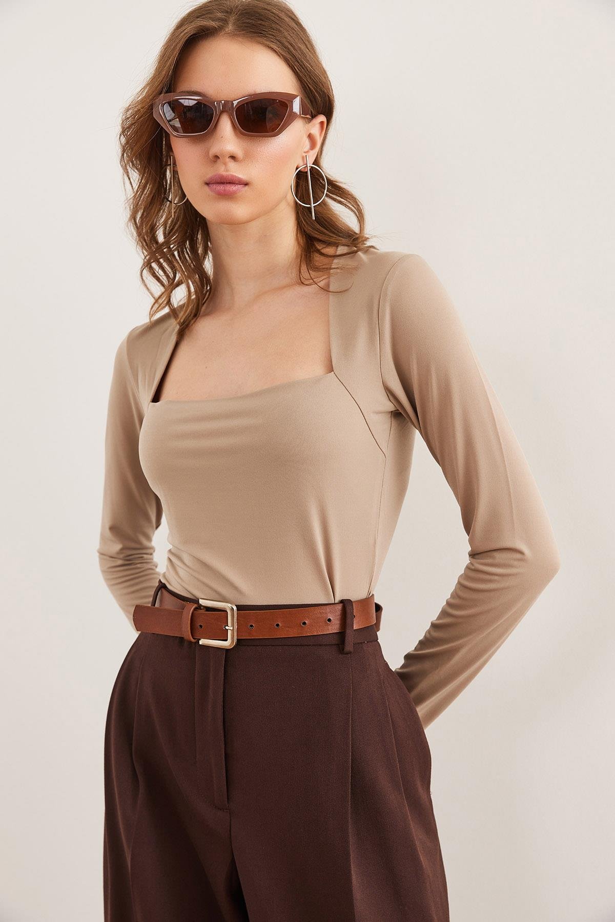 Kare Yaka Crop Sandy Bluz Taş
