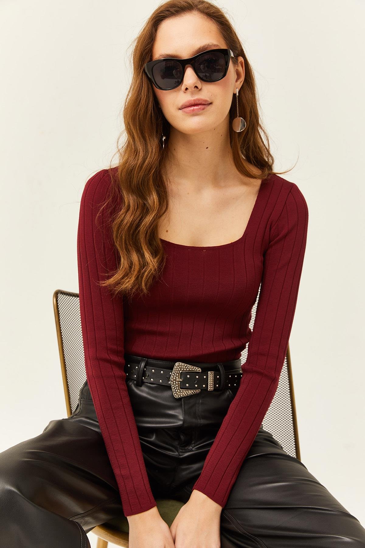 Kare Yaka Kalın Fitilli Triko Bluz Bordo