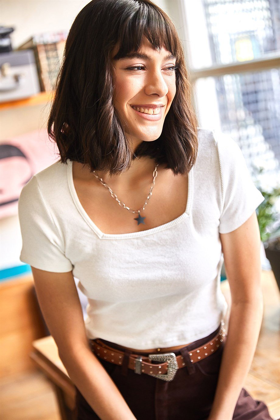 Kare Yaka Kısa Kol Likralı Örme Crop Bluz Ekru