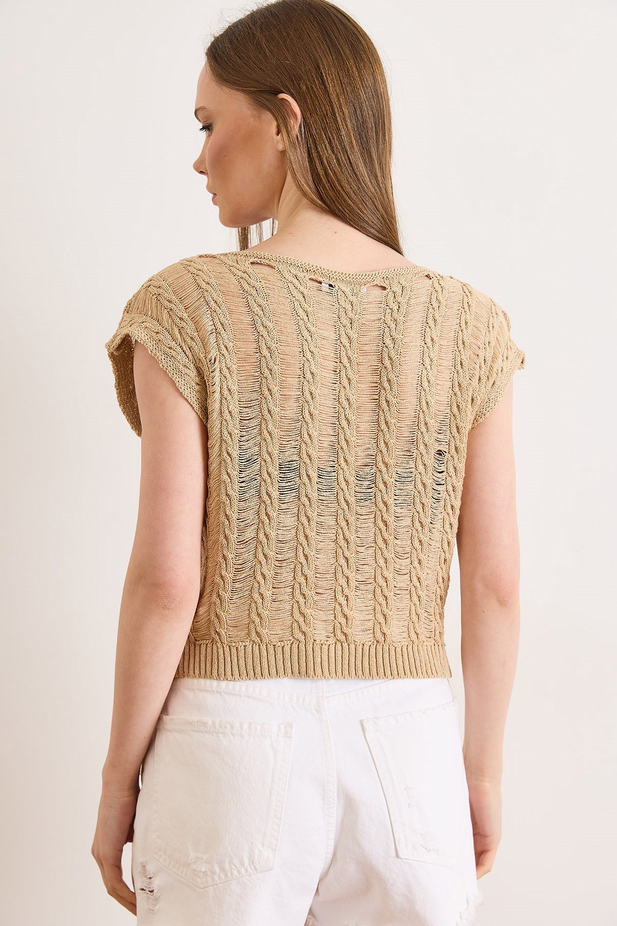 Kayık Yaka Ajurlu Boho Crop Triko Bluz Camel