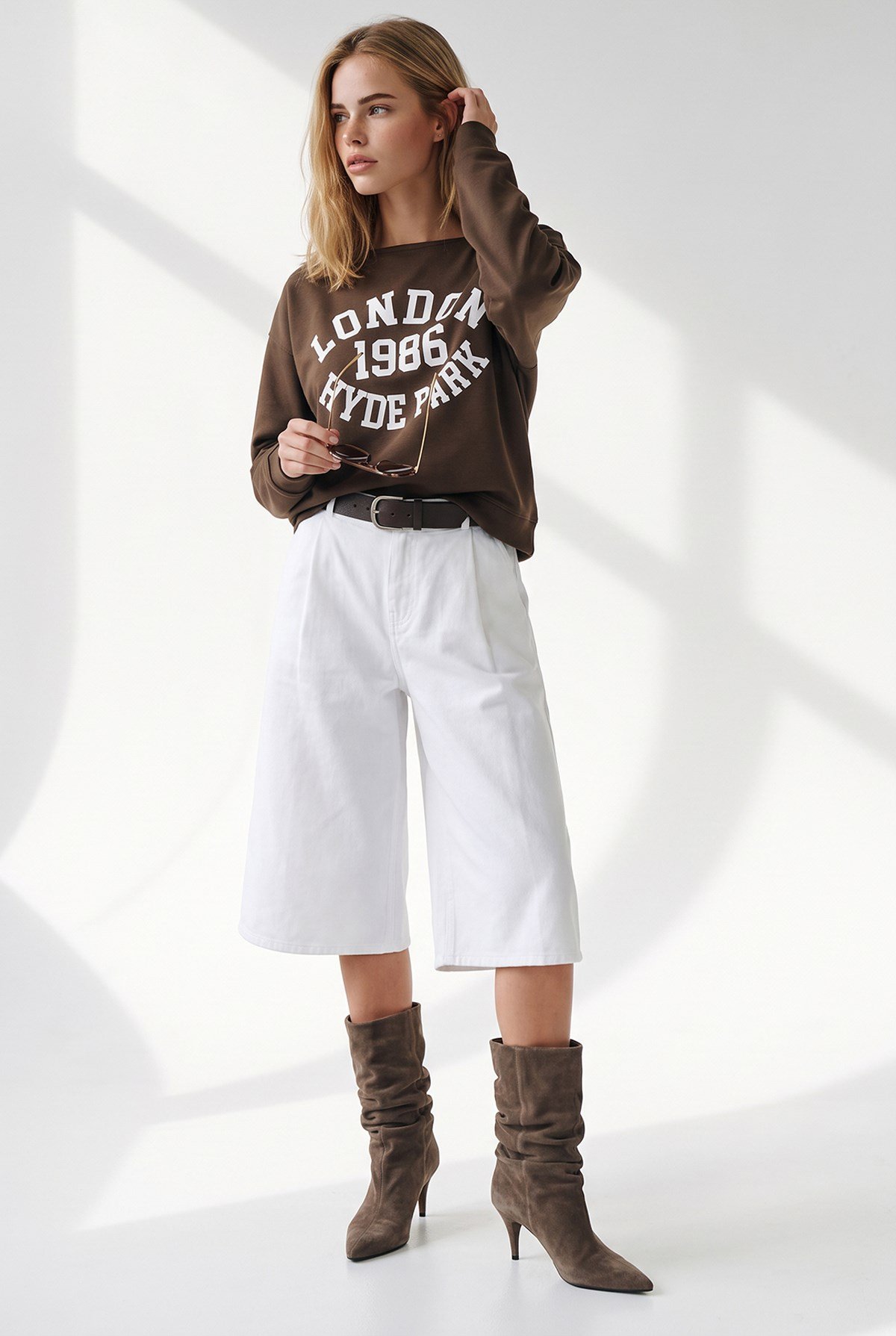 Kayık Yaka Baskılı Modal Tuşeli İnce Sweatshirt Kahverengi