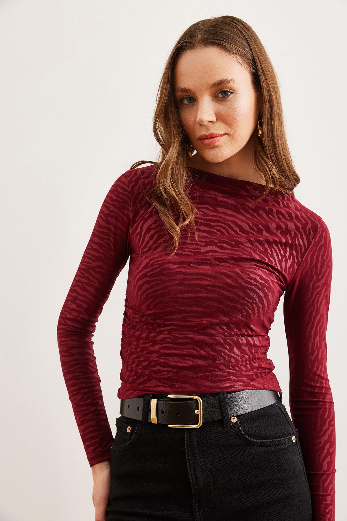 Kayık Yaka Sandy Bluz Zebra Bordo