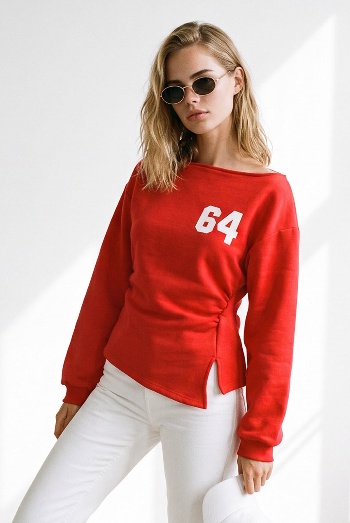 Kayık Yaka Sırt Baskılı Mini Yırtmaçlı Şardonlu Sweatshirt Kırmızı