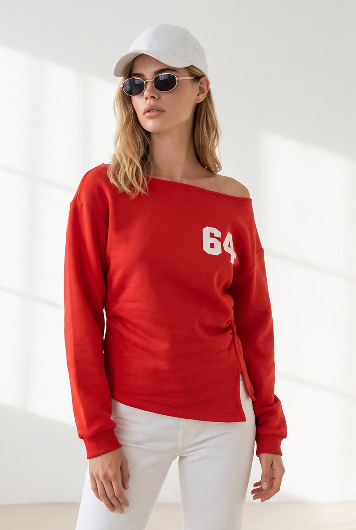 Kayık Yaka Sırt Baskılı Mini Yırtmaçlı Şardonlu Sweatshirt Kırmızı