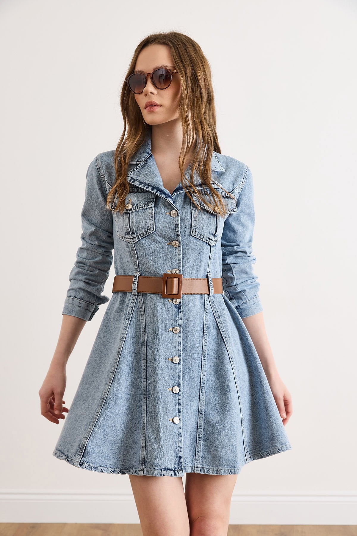 Kemerli Volanlı Cepli Mini Denim Elbise Açık Mavi