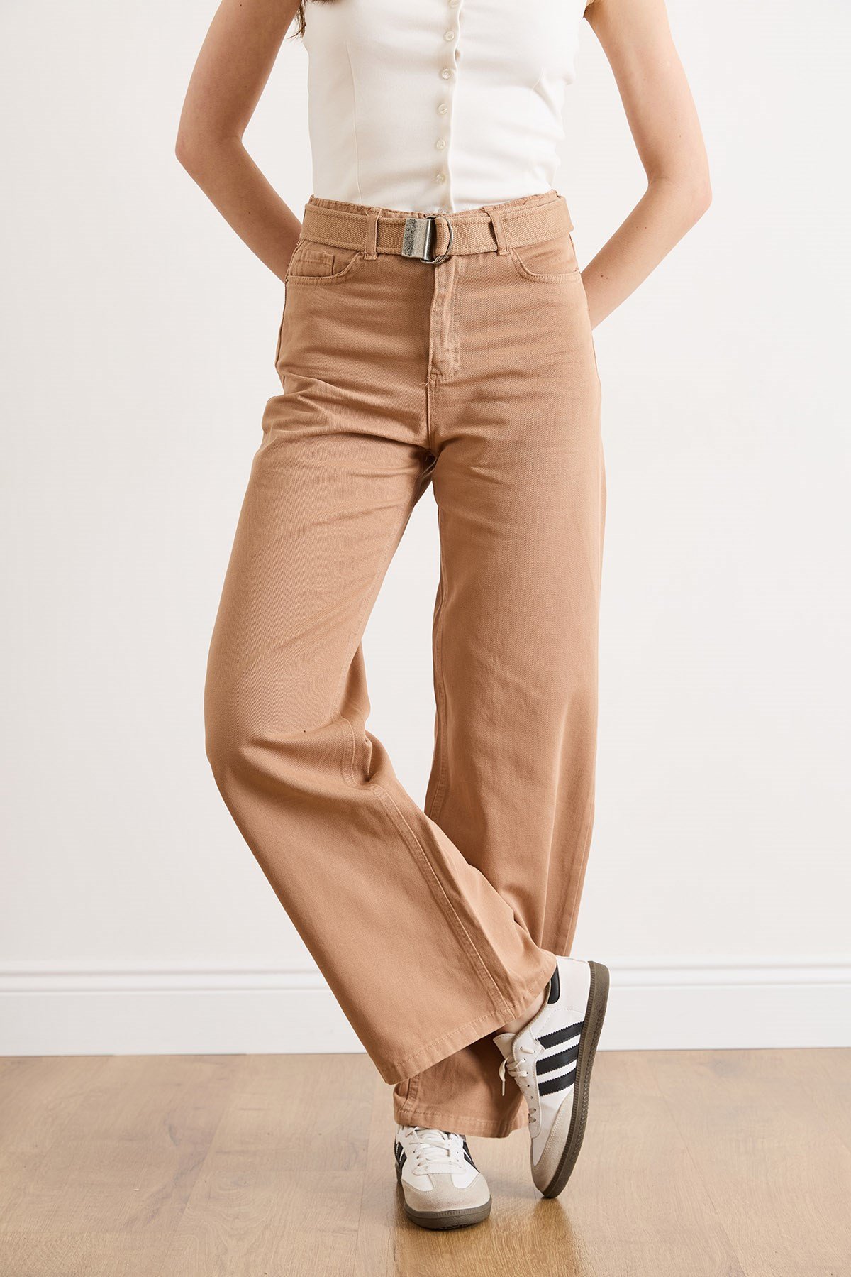 Kemerli Yıkamalı Wide Leg Gabardin Pantolon Camel