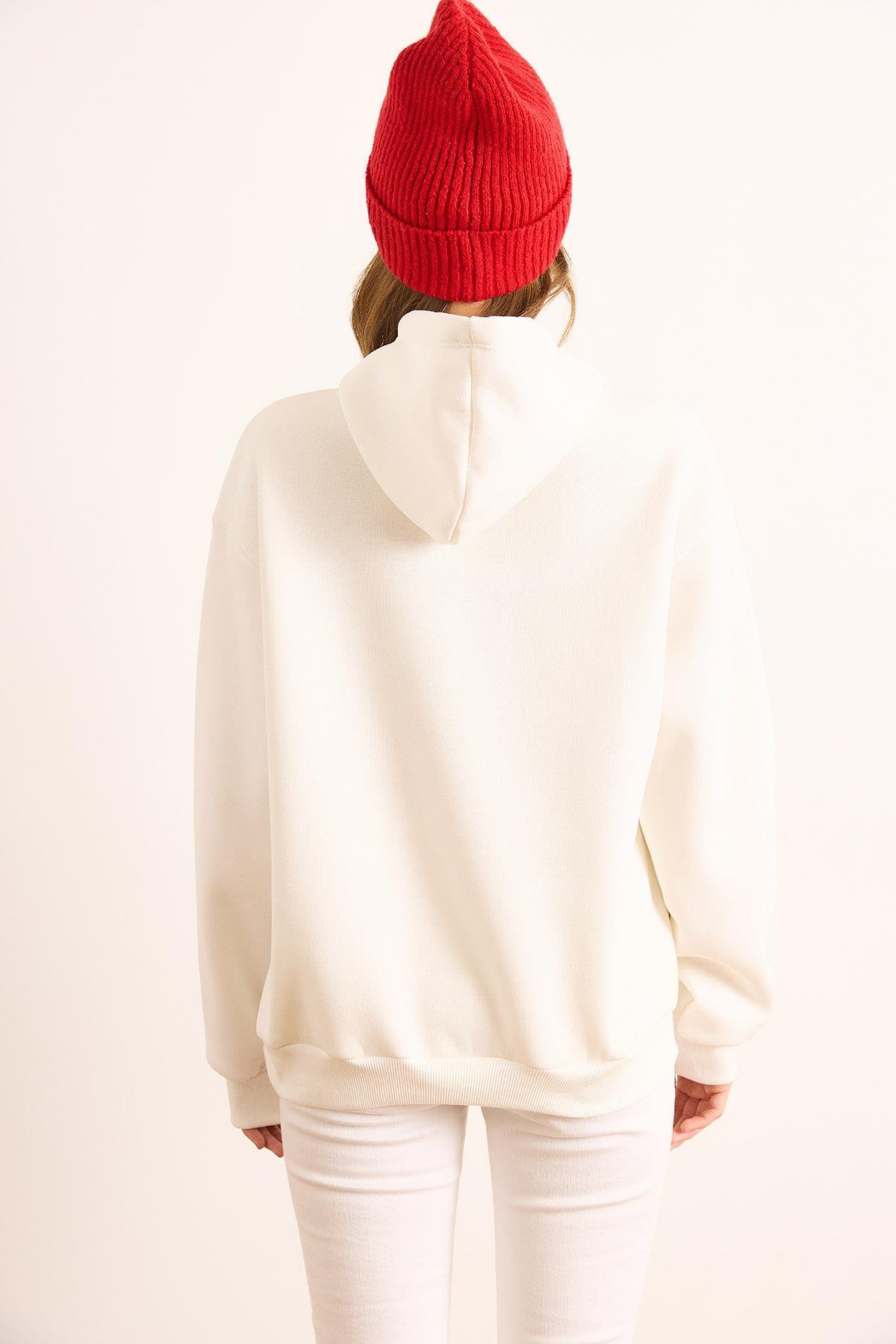 Kiraz Nakışlı Kapüşonlu Şardonlu Sweatshirt Beyaz