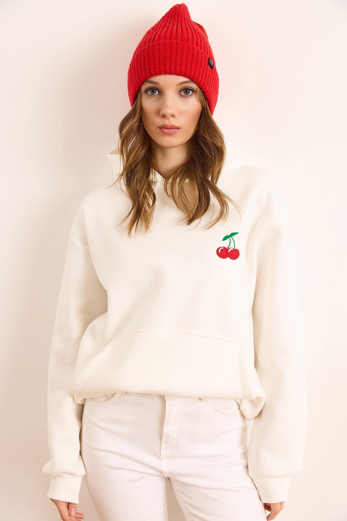 Kiraz Nakışlı Kapüşonlu Şardonlu Sweatshirt Beyaz