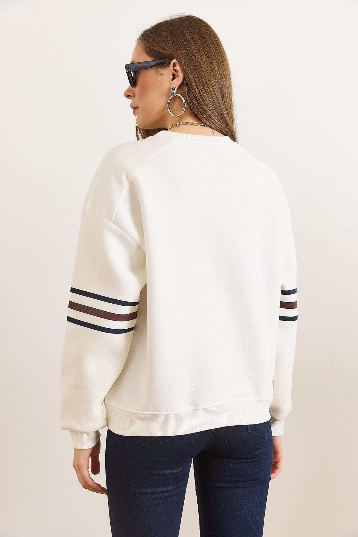 Kol Şeritli Dikiş Detaylı Şardonlu Sweatshirt Beyaz