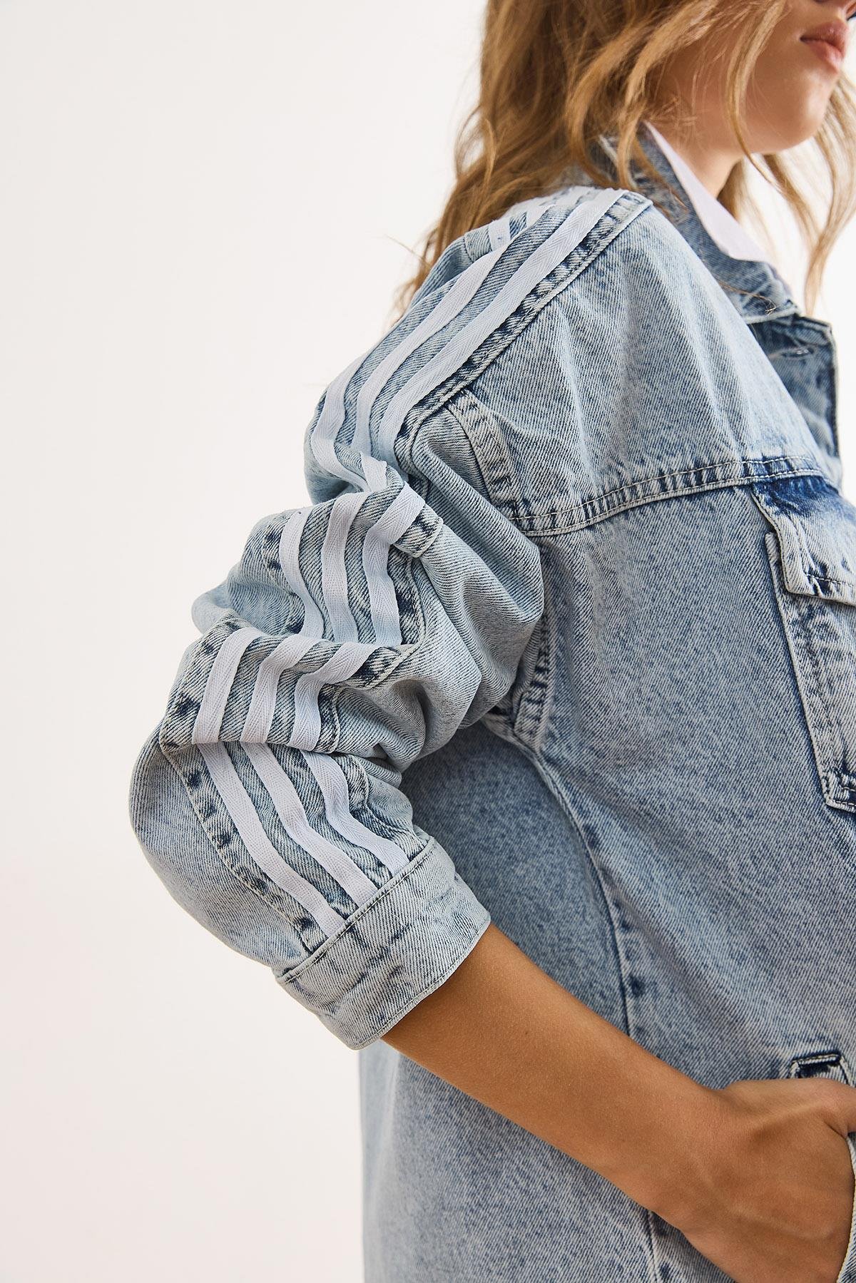 Kol Şeritli Rahat Kalıp Denim Ceket Açık Mavi