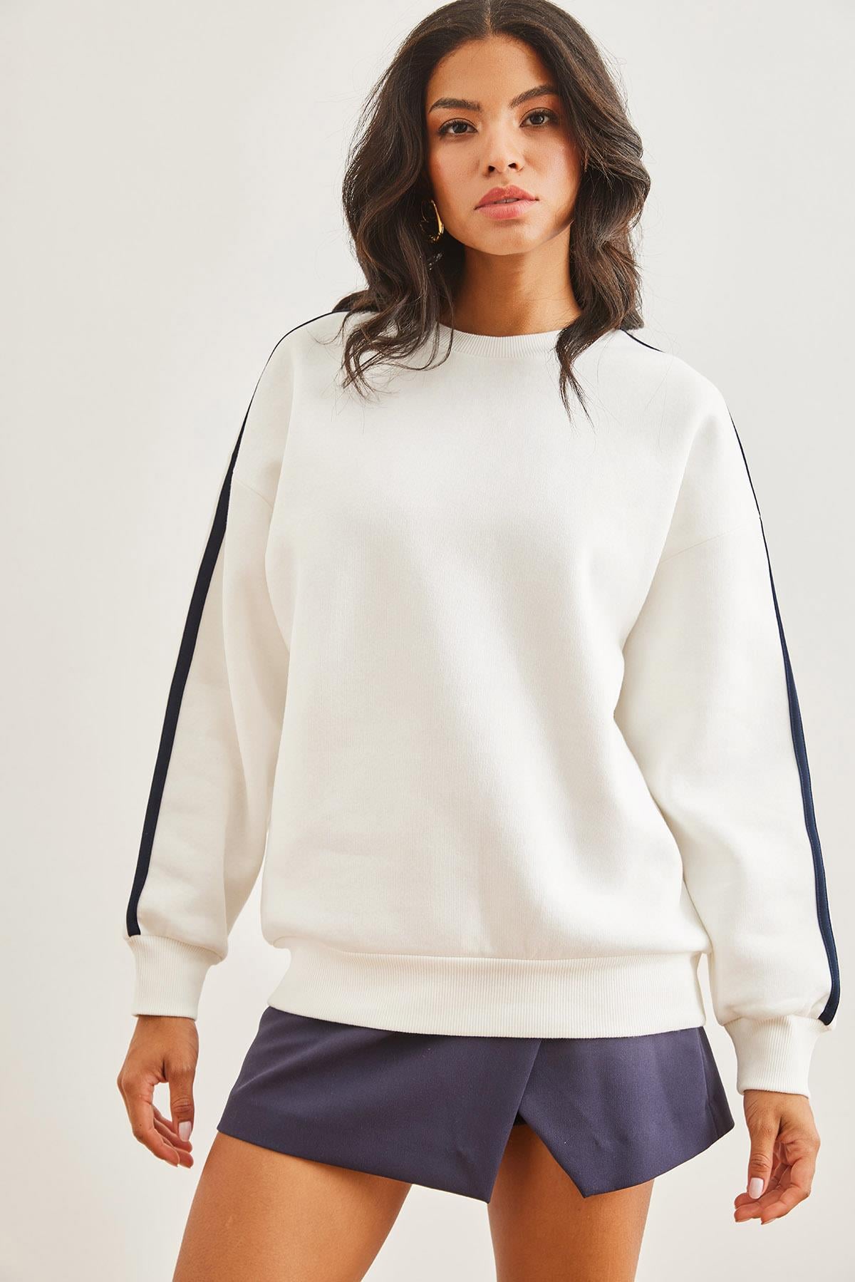 Kol Şeritli Şardonlu Kalın Sweatshirt Beyaz