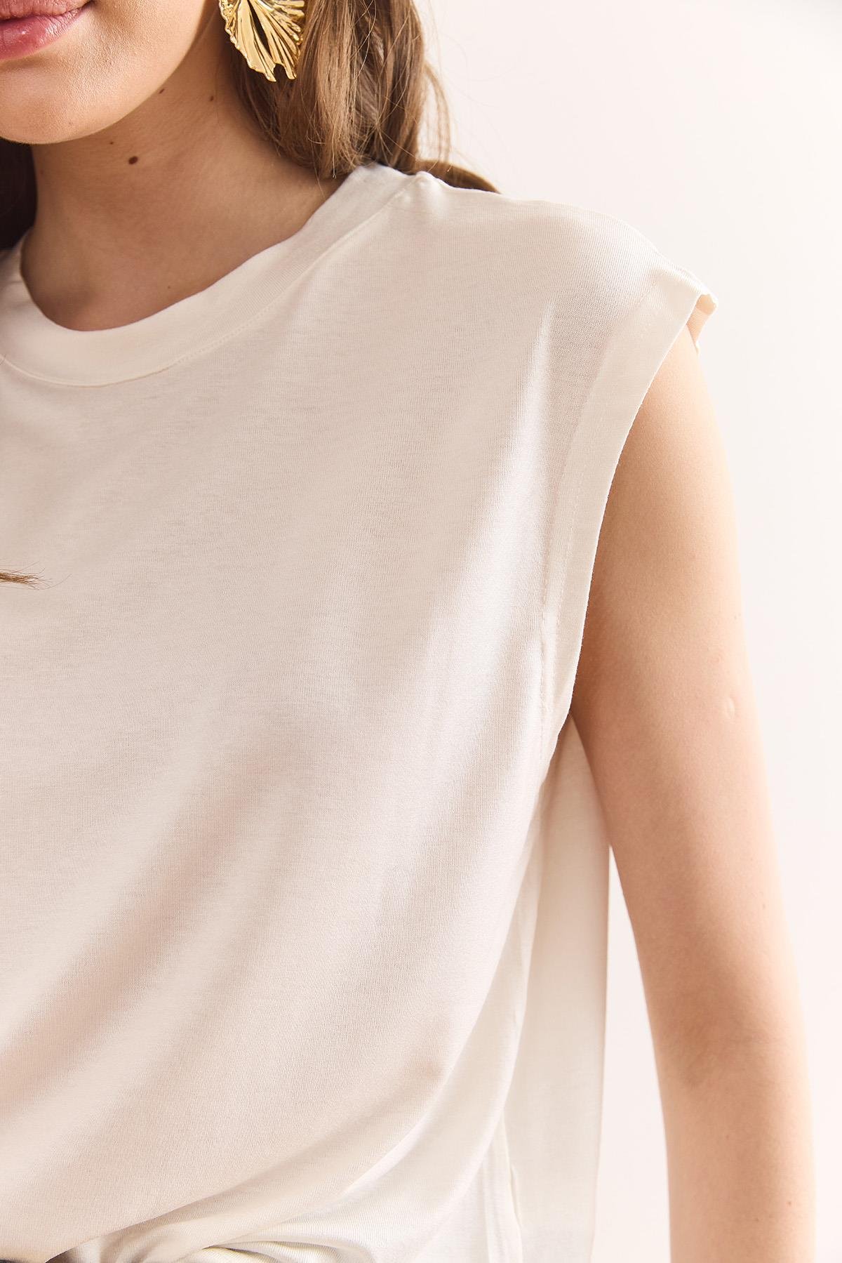 Kolsuz Crop Dökümlü Top Bluz Ekru
