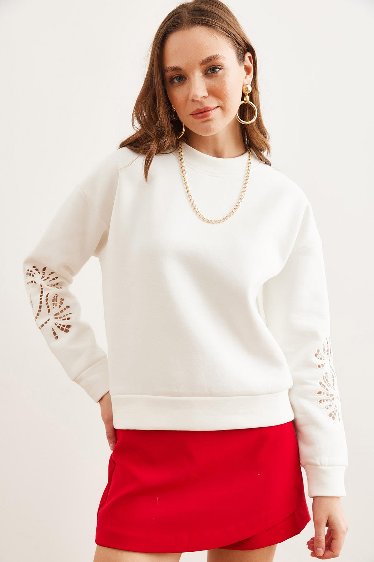 Kolu Fisto Görünümlü Şardonlu Sweatshirt Beyaz