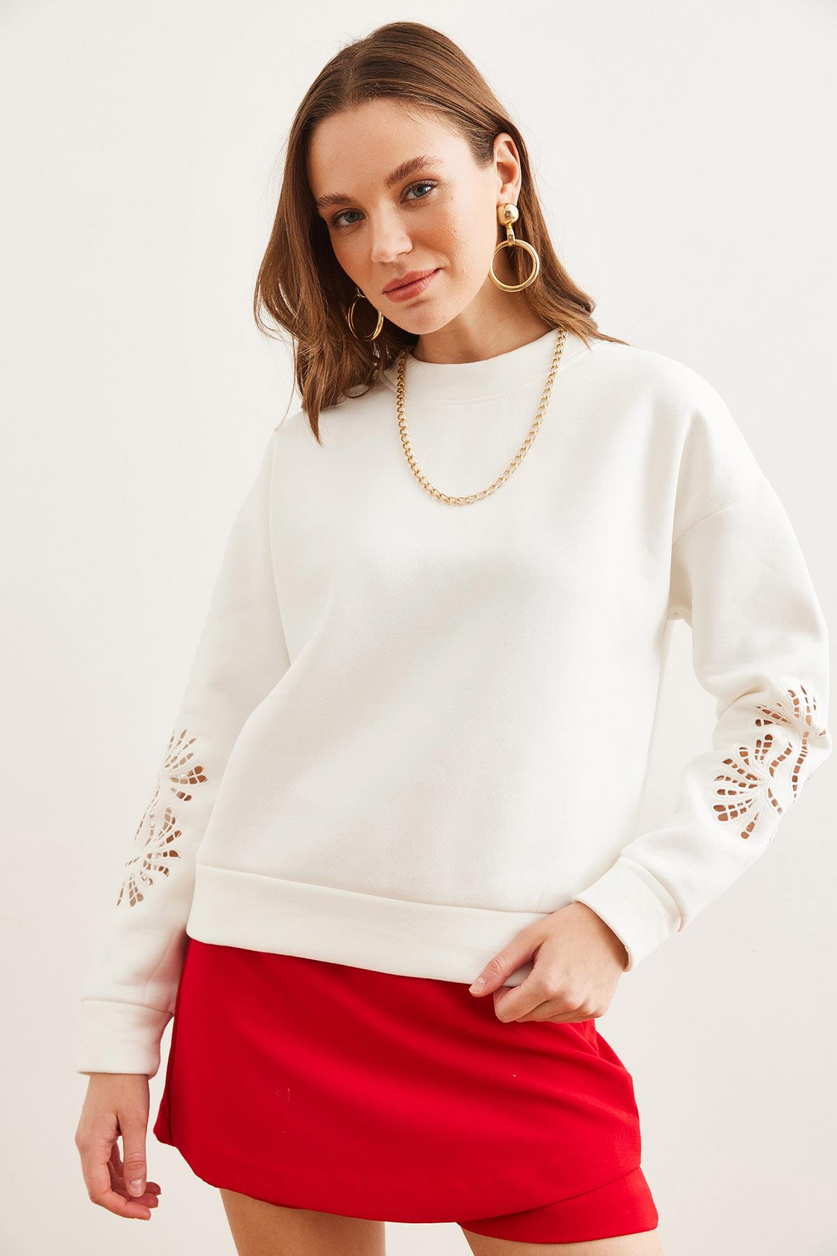Kolu Fisto Görünümlü Şardonlu Sweatshirt Beyaz