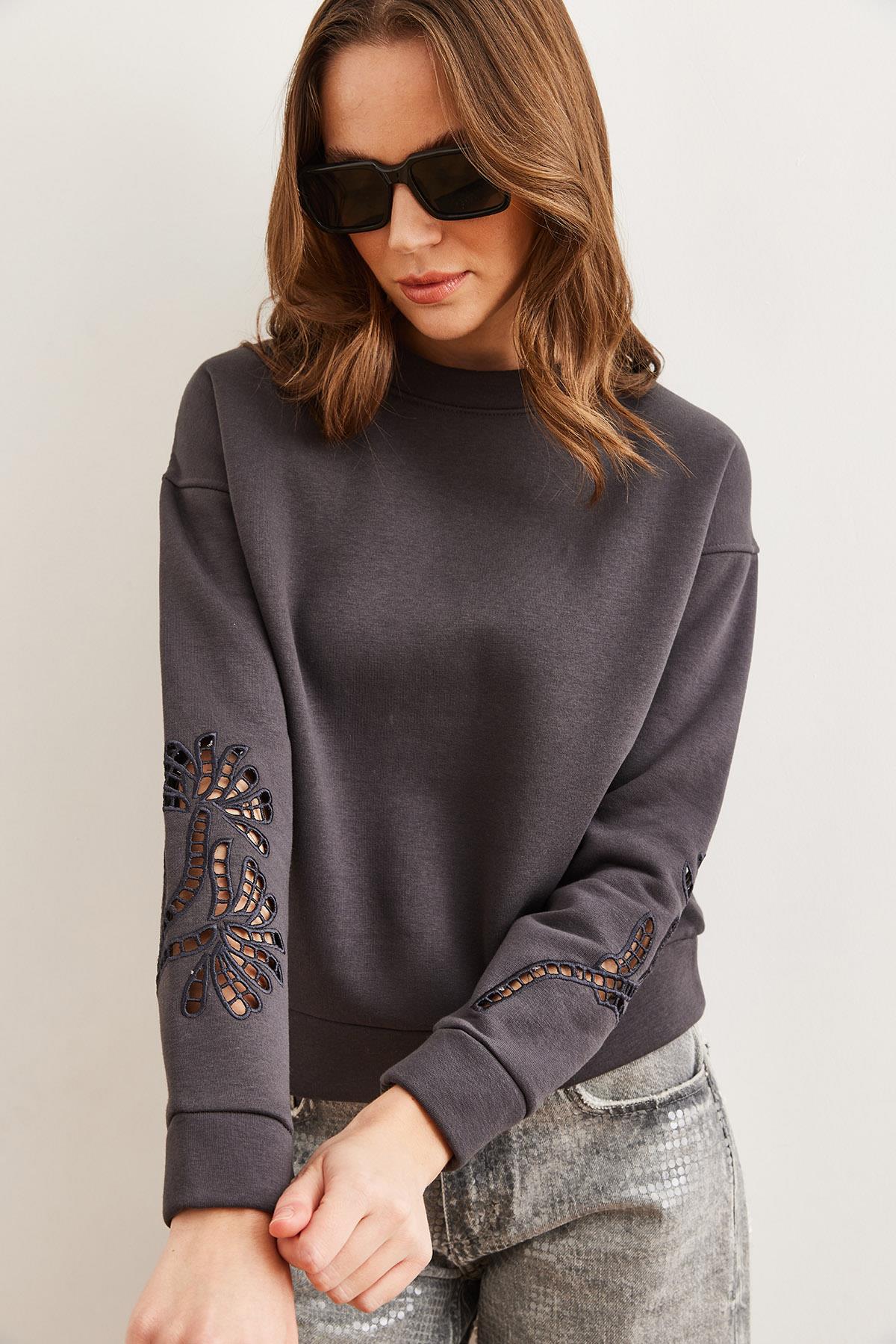 Kolu Fisto Görünümlü Şardonlu Sweatshirt Füme