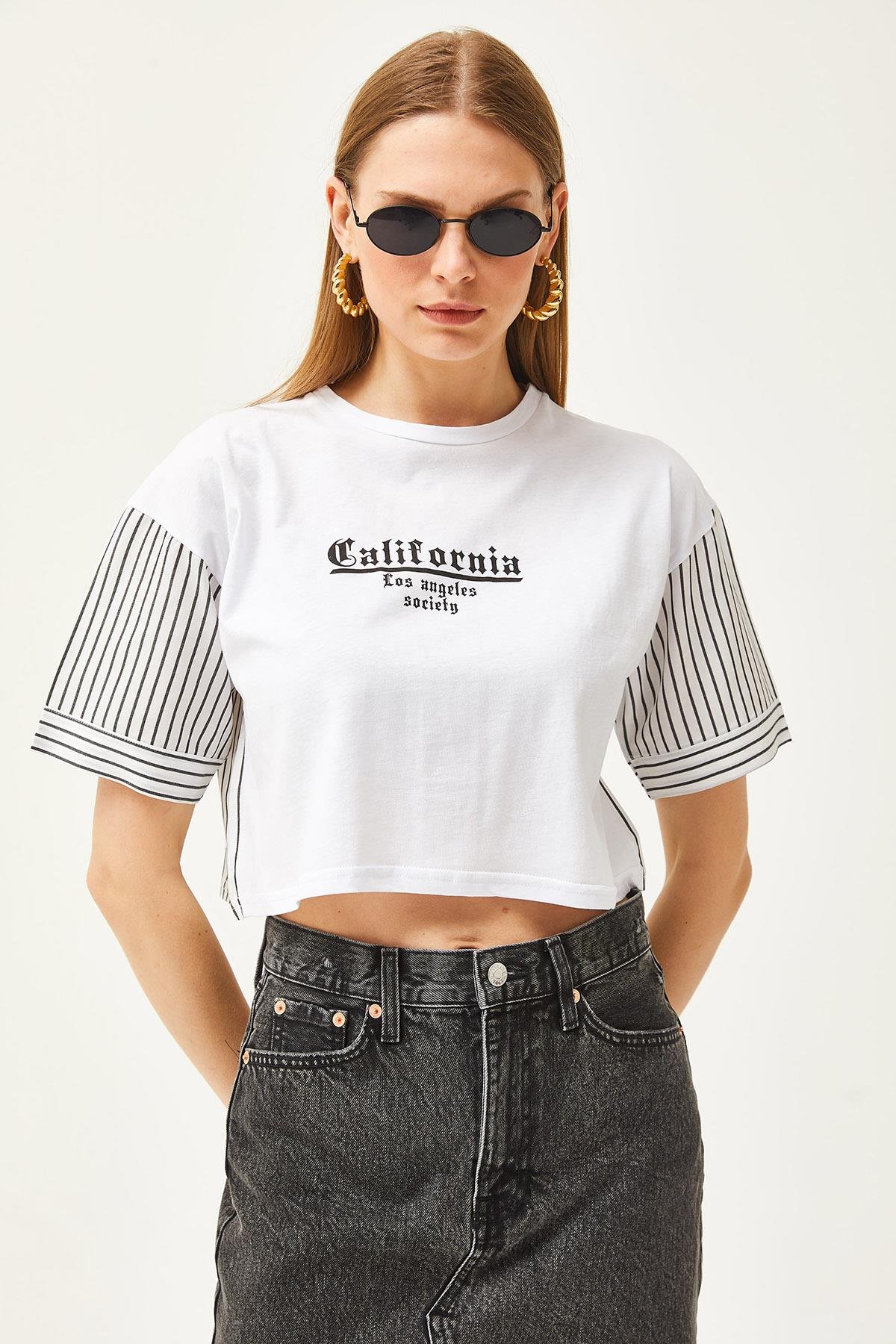 Kolu ve Sırtı Garnili Crop Bluz Beyaz
