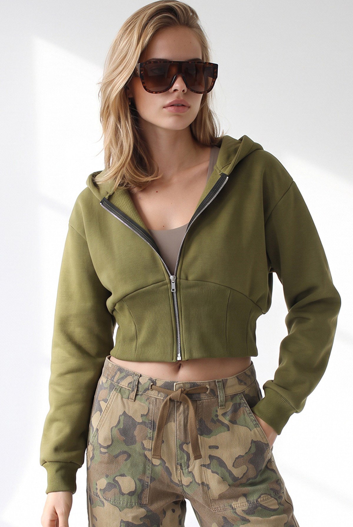 Korsaj Detaylı Fermuarlı Şardonlu Crop Sweatshirt Yağ Yeşili