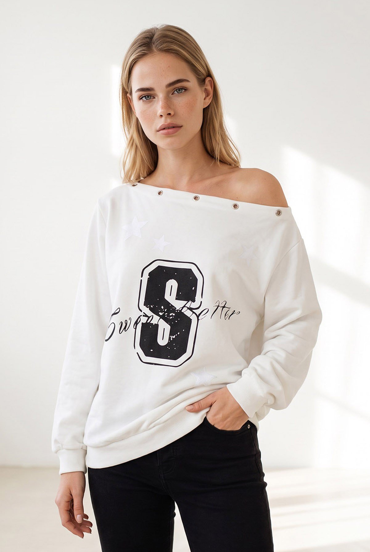 Kuş Gözü Detaylı Şardonsuz Düşük Omuz Sweatshirt Beyaz