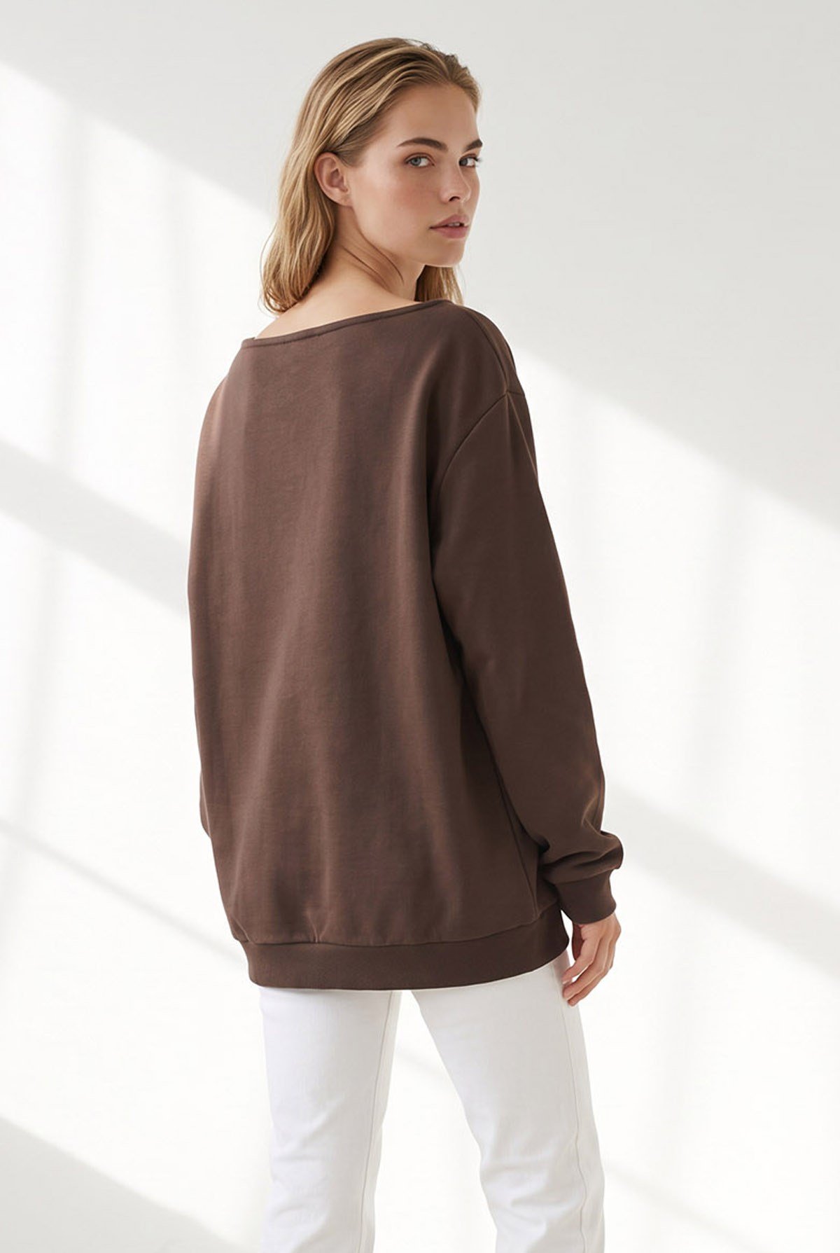 Kuş Gözü Detaylı Şardonsuz Düşük Omuz Sweatshirt Kahverengi
