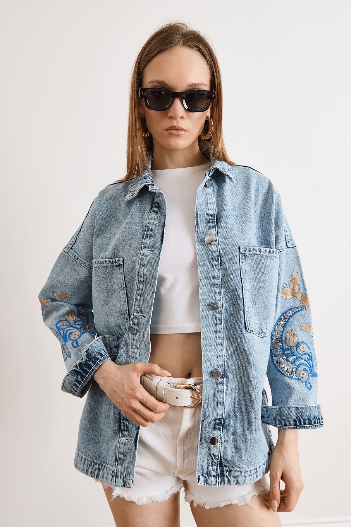 Kuş Nakışlı Payet Detaylı Denim Ceket Açık Mavi