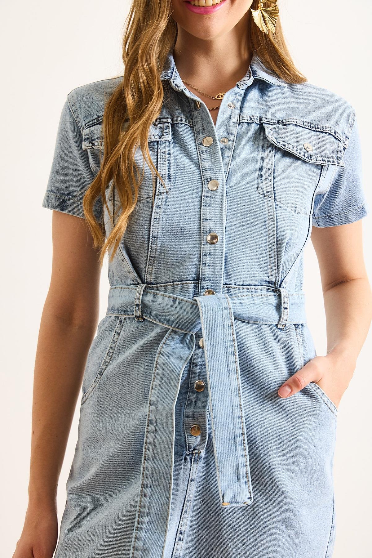Kuşaklı Cepli Kısa Kol Mini Denim Elbise Orta Mavi