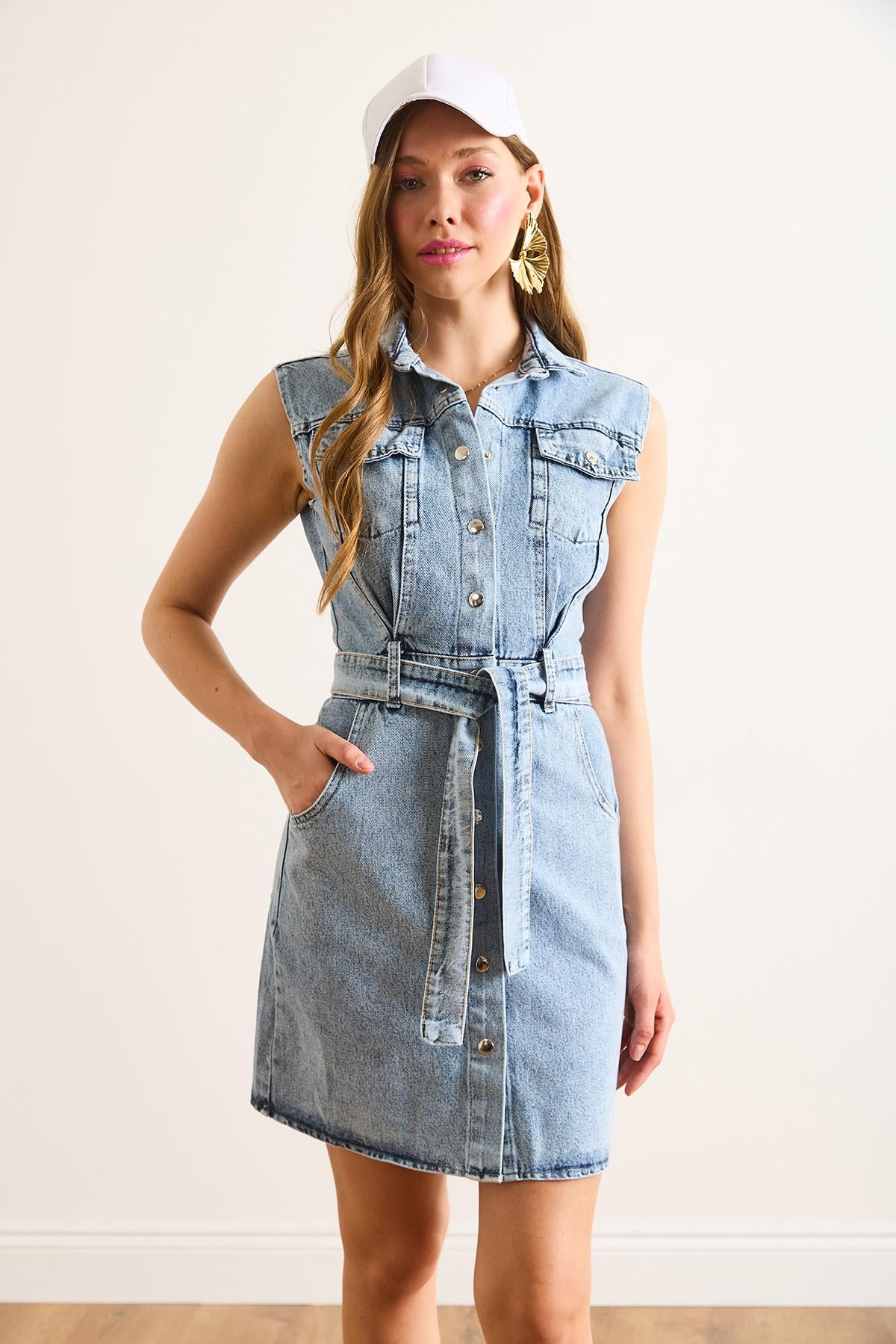Kuşaklı Cepli Mini Denim Gömlek Elbise Orta Mavi