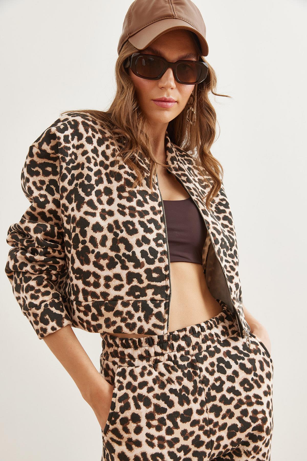 Leopar Cepli Şardonlu Fermuarlı Crop Sweatshirt Taş Siyah