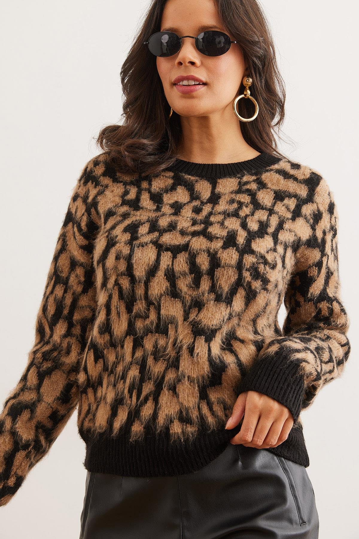 Leopar Desenli Şardonlu Triko Kazak Camel