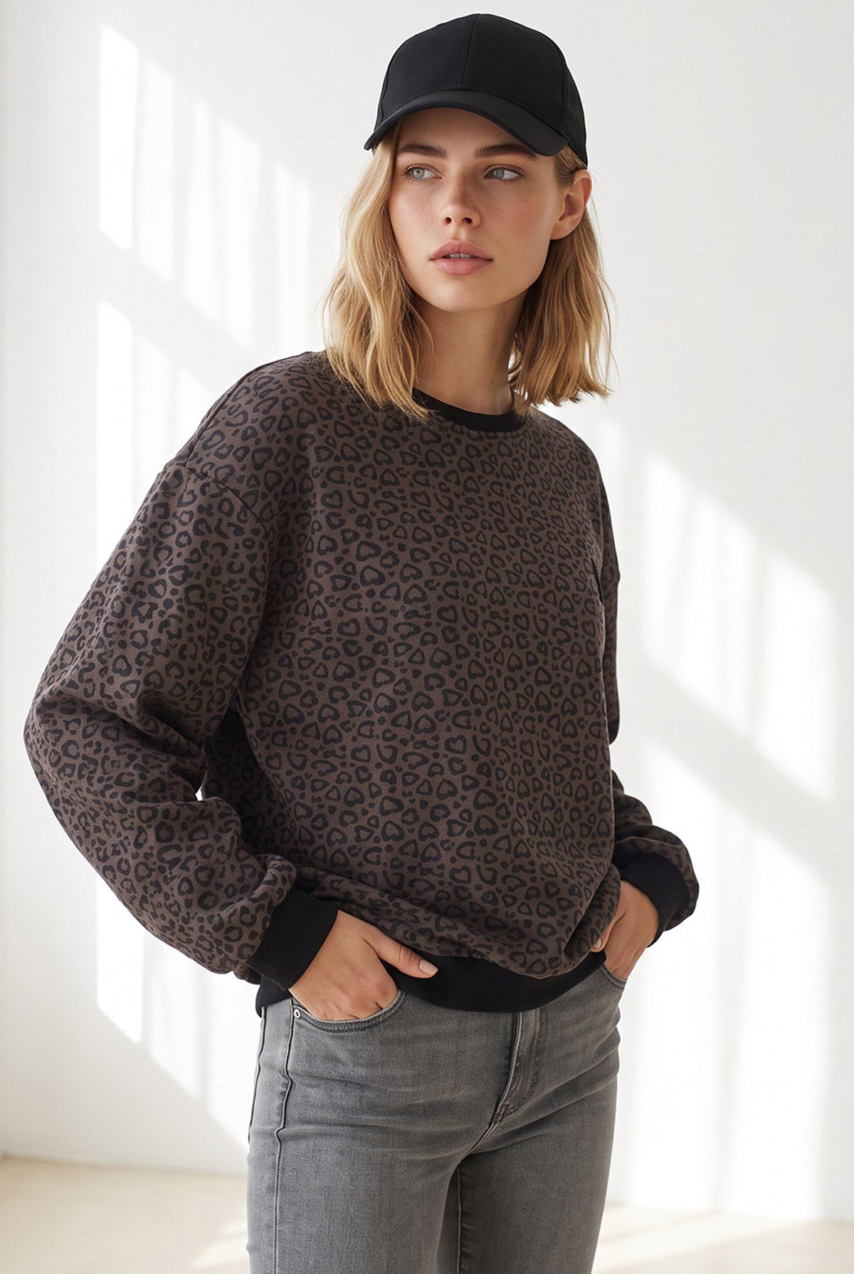 Leopar Kalp Nakışlı Şardonlu Sweatshirt Kahverengi
