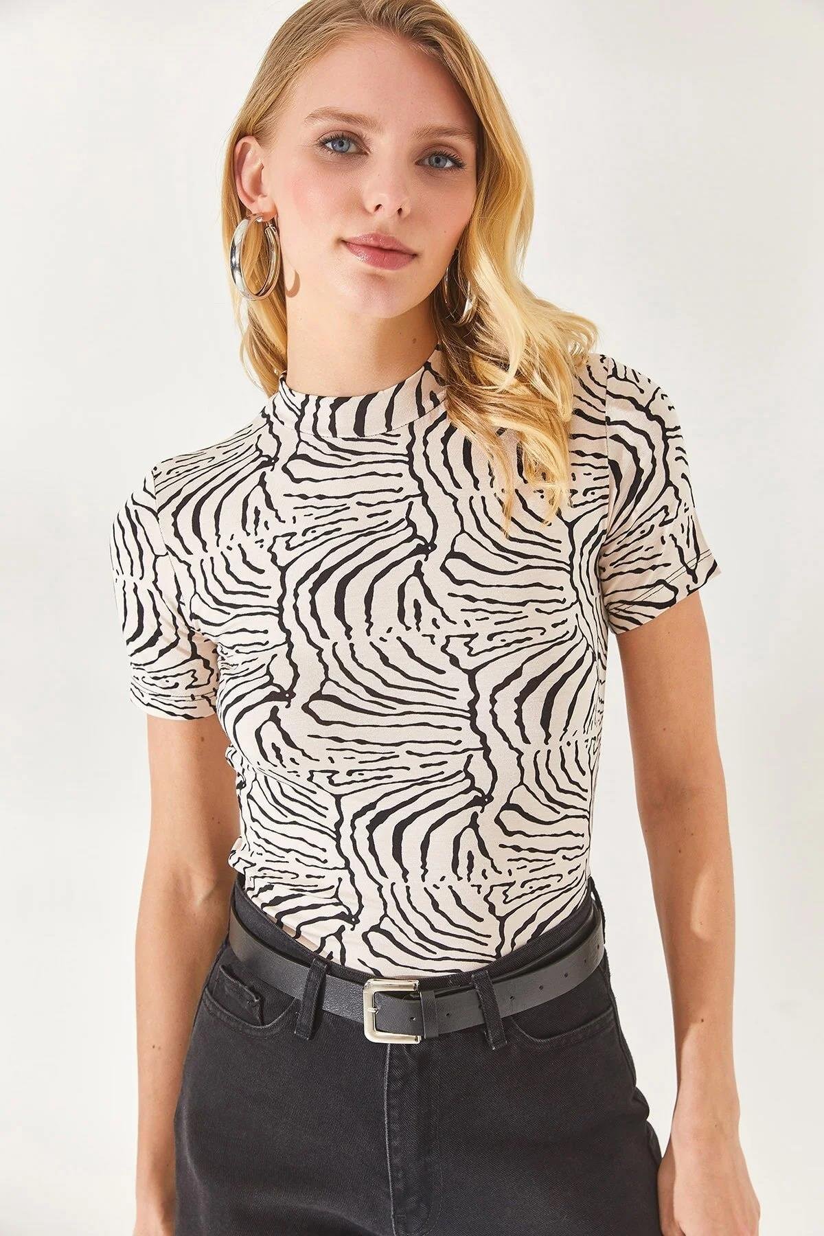 Likralı Desenli Örme Viskon Crop Bluz Patch Taş