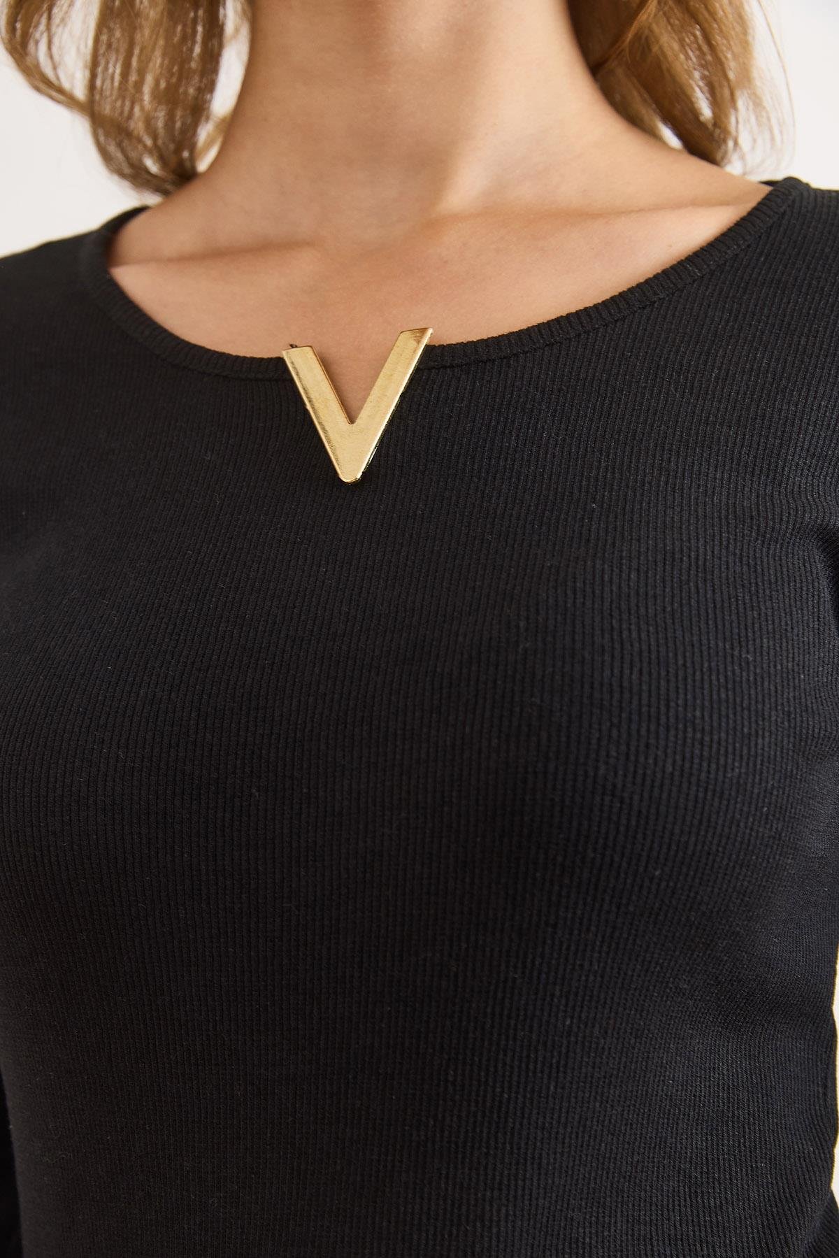 Metal V Detaylı Esnek Kaşkorse Bluz Siyah