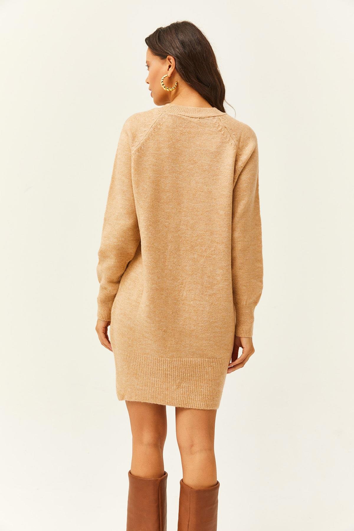 Minik Ponponlu Yumuşak Dokulu Triko Tunik Elbise Camel