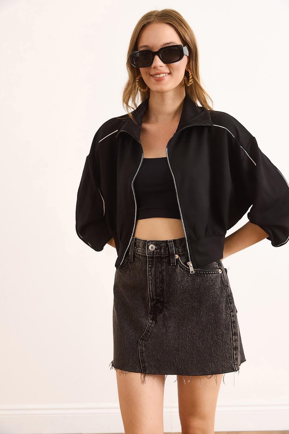 Modal Biye Detaylı Dökümlü Fermuarlı Sweatshirt Siyah