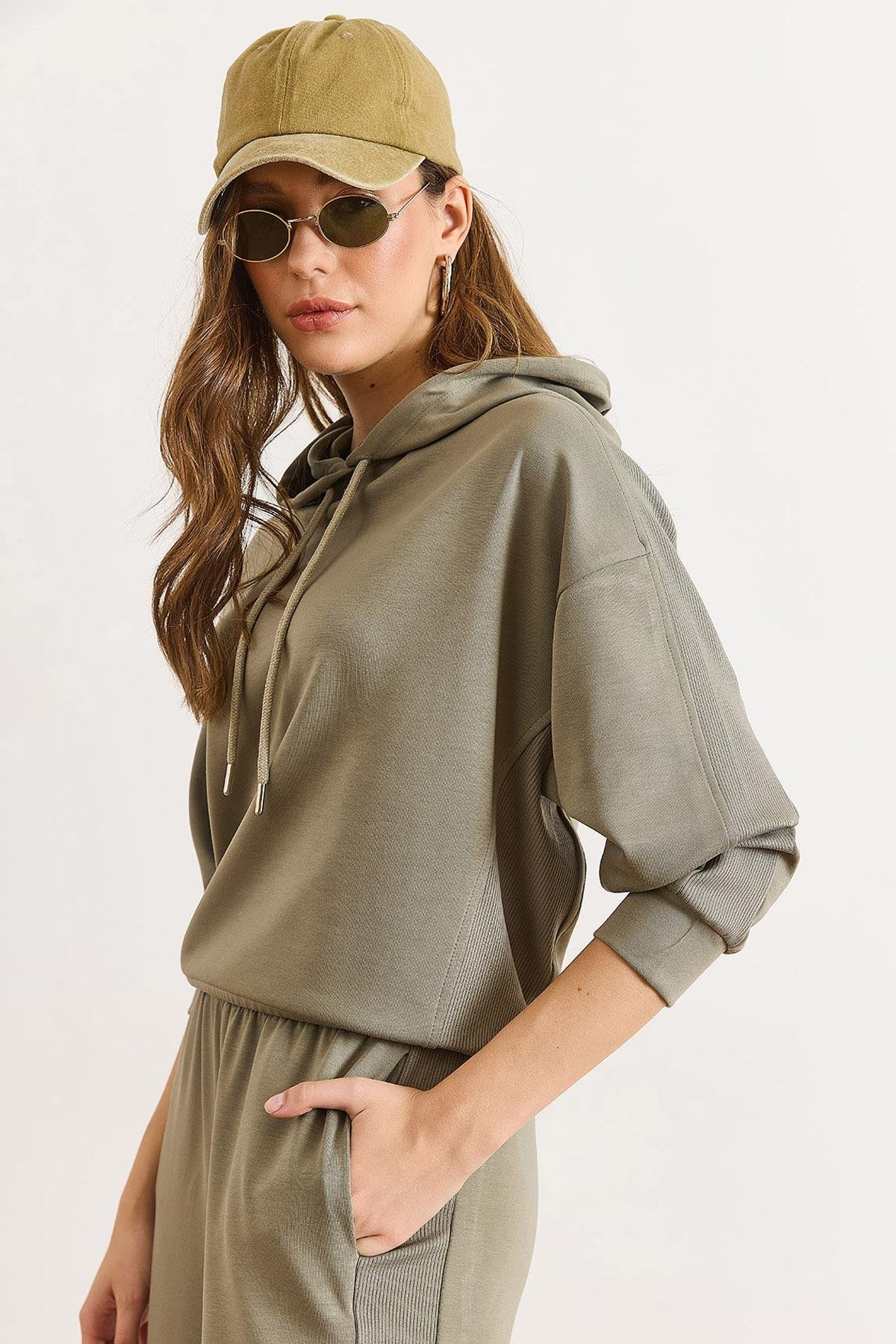 Modal Tuşeli Kapüşonlu Fitil Detaylı Dökümlü Sweatshirt Çağla Yeşili