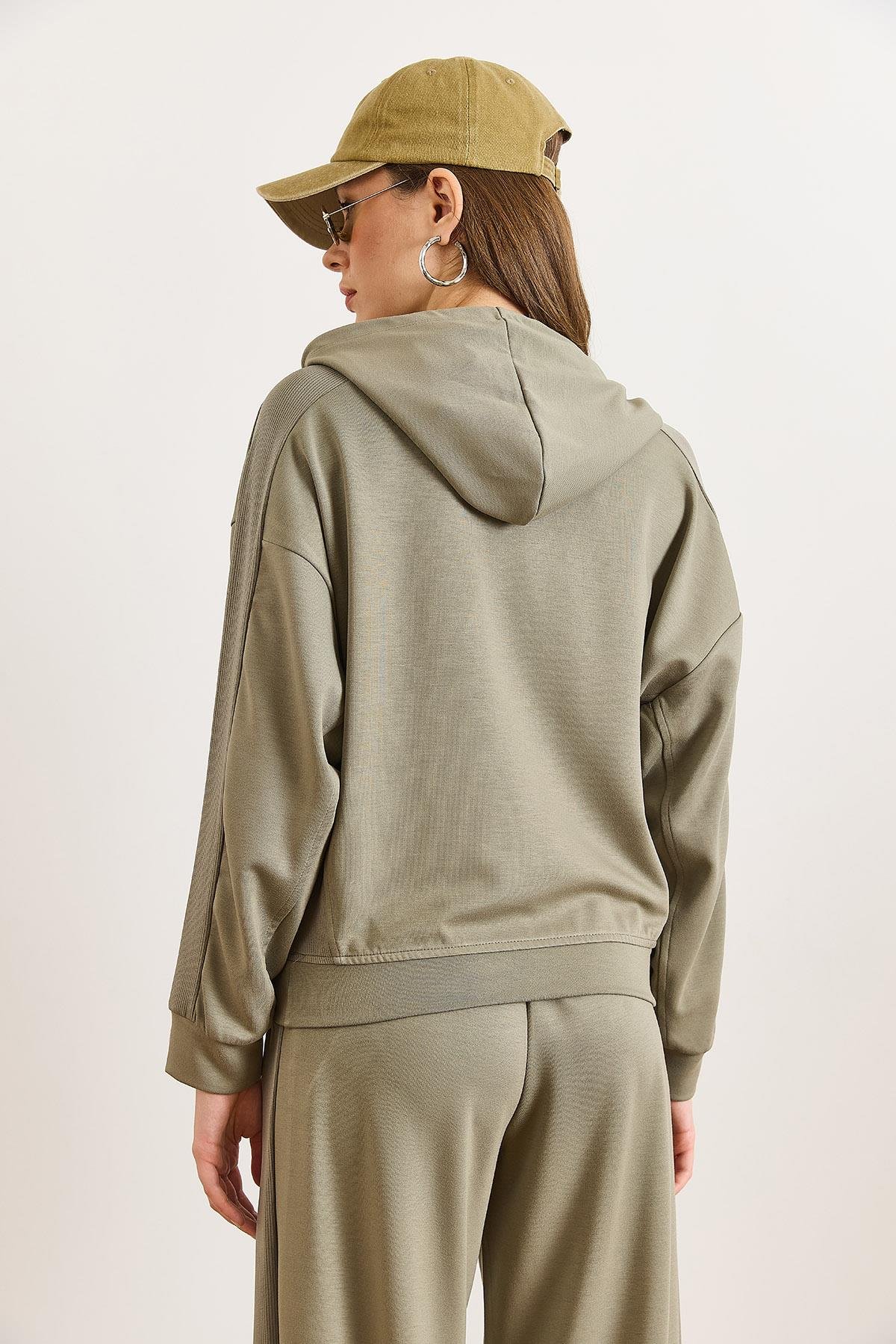 Modal Tuşeli Kapüşonlu Fitil Detaylı Dökümlü Sweatshirt Çağla Yeşili