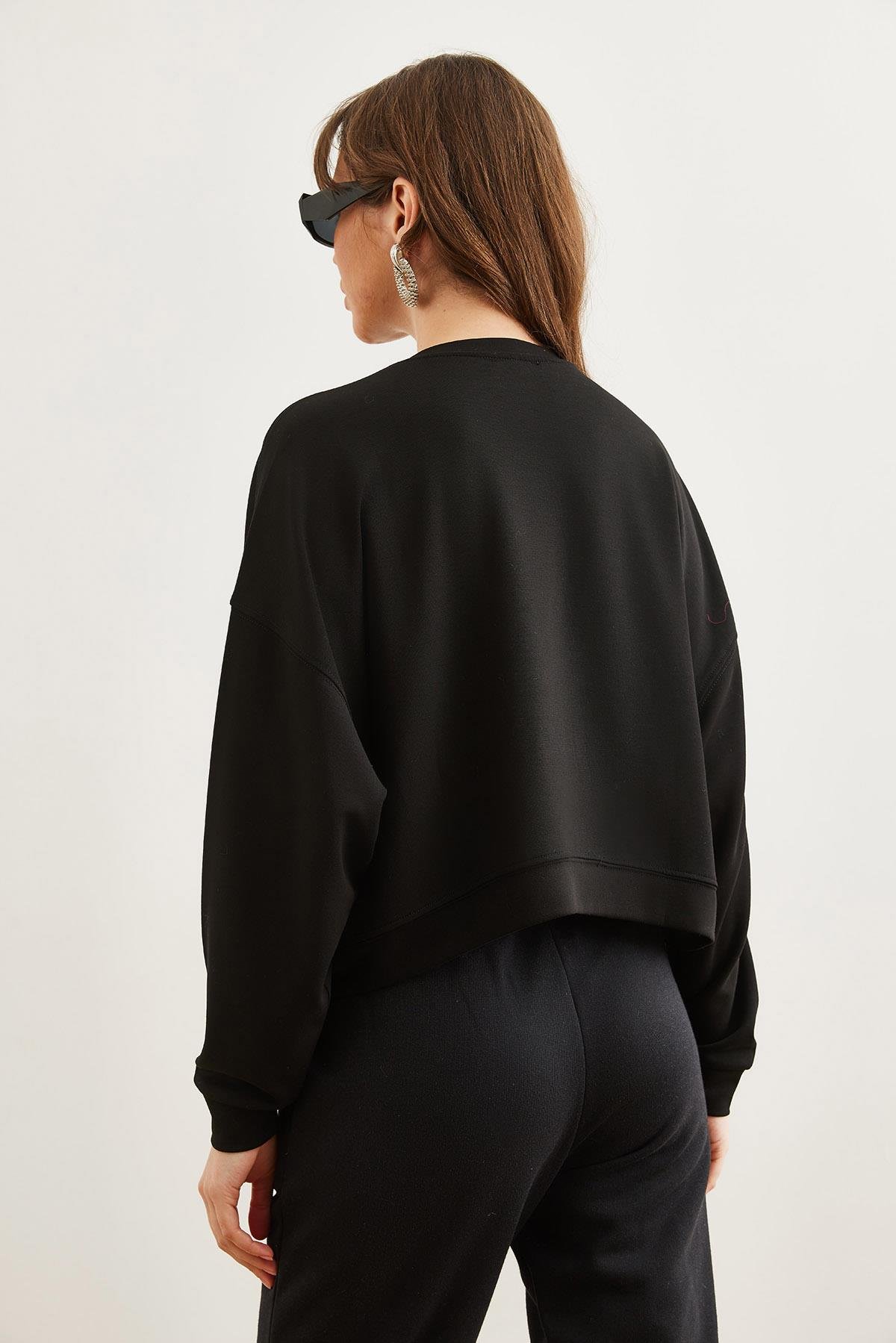 Modal Tuşeli Premium Oversize Dökümlü Sweatshirt Siyah