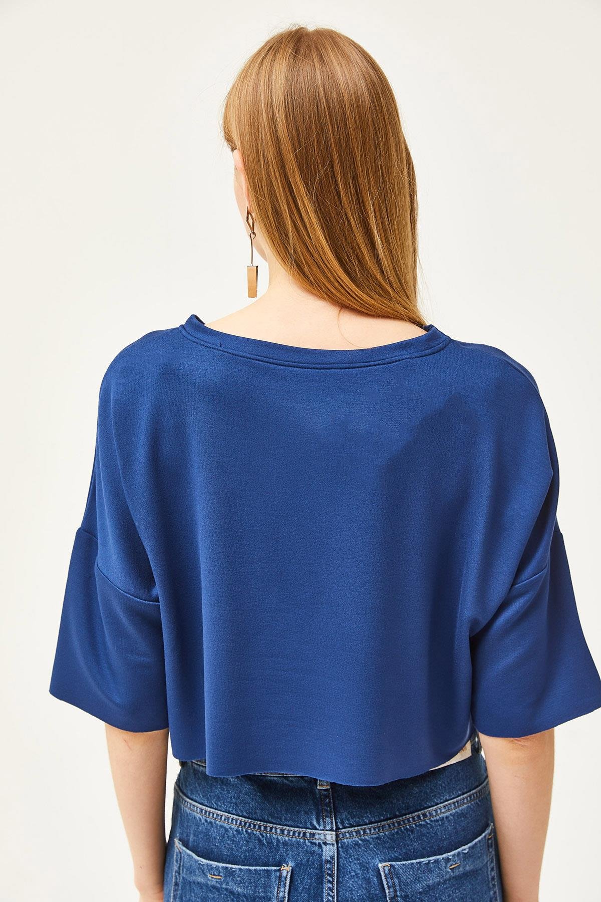 Modal Tuşeli Yumuşak Dokulu Crop Bluz Lacivert