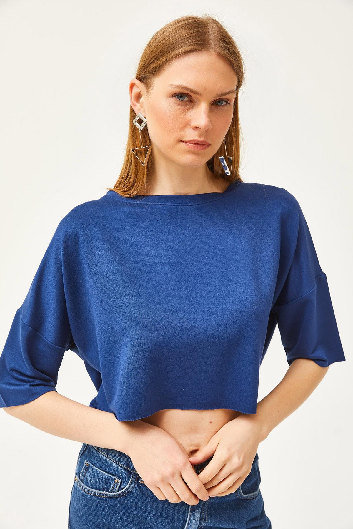 Modal Tuşeli Yumuşak Dokulu Crop Bluz Lacivert